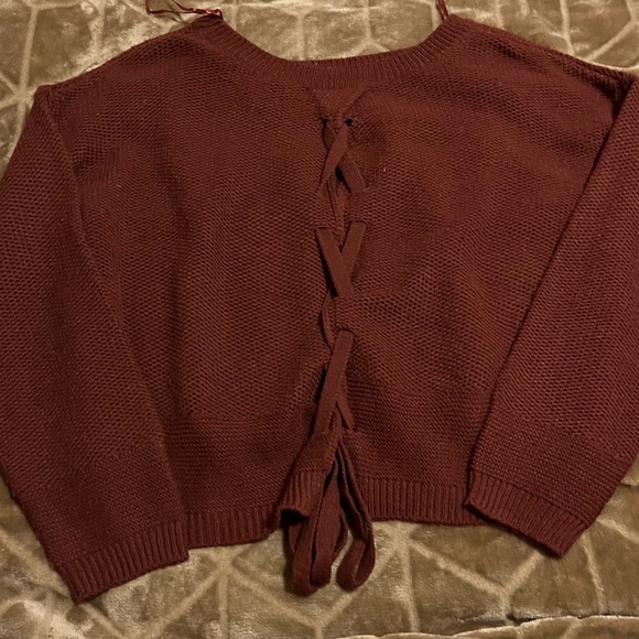 Deep red sweater with tie up open back - Picture 2 of 3